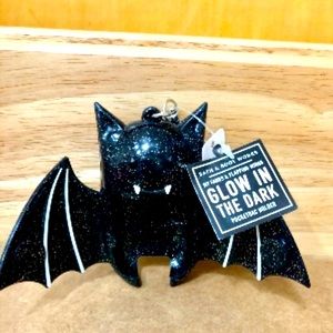 🦇 BATH & BODY WORKS 2020 HALLOWEEN BAT POCKETBAC GLOW IN THE DARK HOLDER NWT!🦇